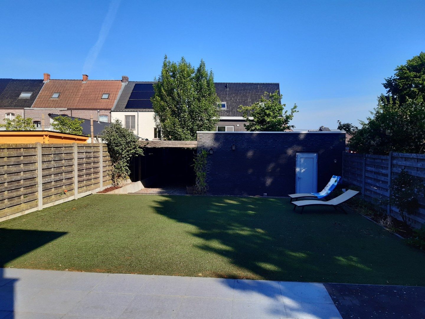 Rustig wonen (half open met garage). foto 17
