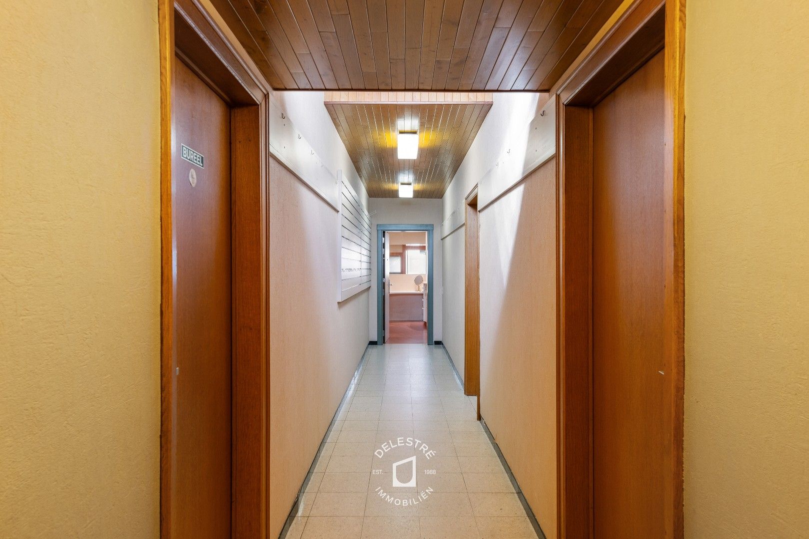 SOLIDE (HANDELS)WONING MET GARAGE BRUSSELBAAN foto 14