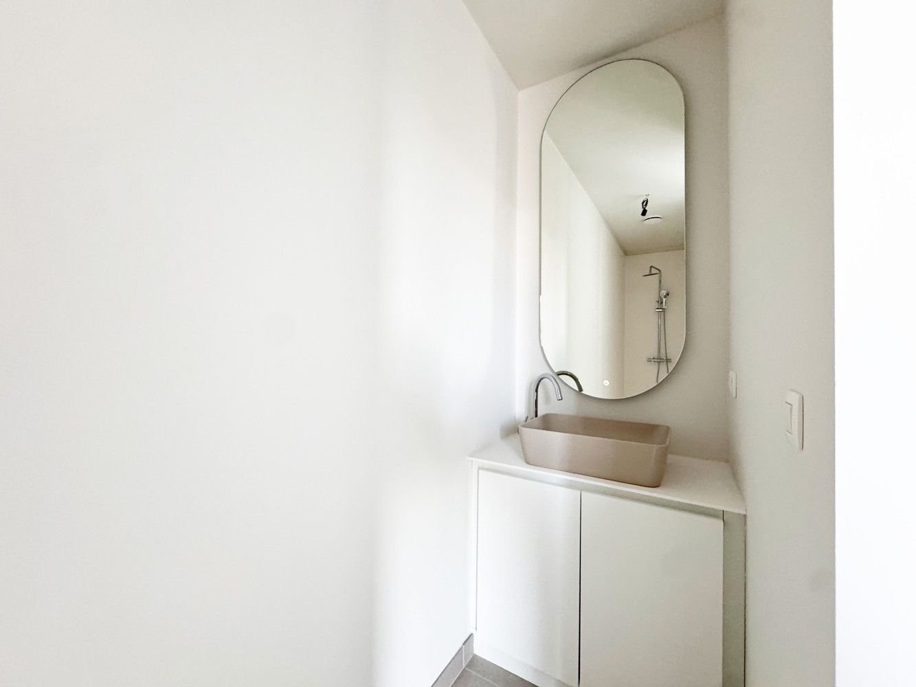 Instapklare nieuwbouw duplex te huur in Sint-Truiden! foto 7