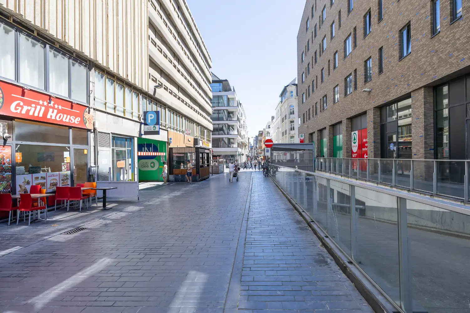 Overdekte standplaats in cetrum foto 2