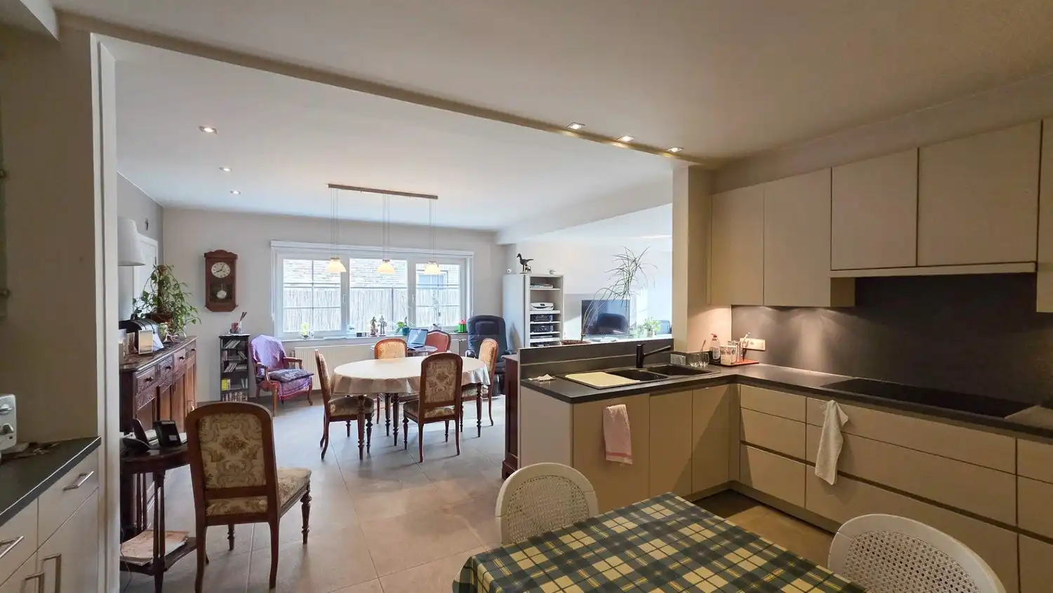 RUIM APPARTEMENT (140m²) OP TOPLOCATIE MET 3SK + TUIN foto 17