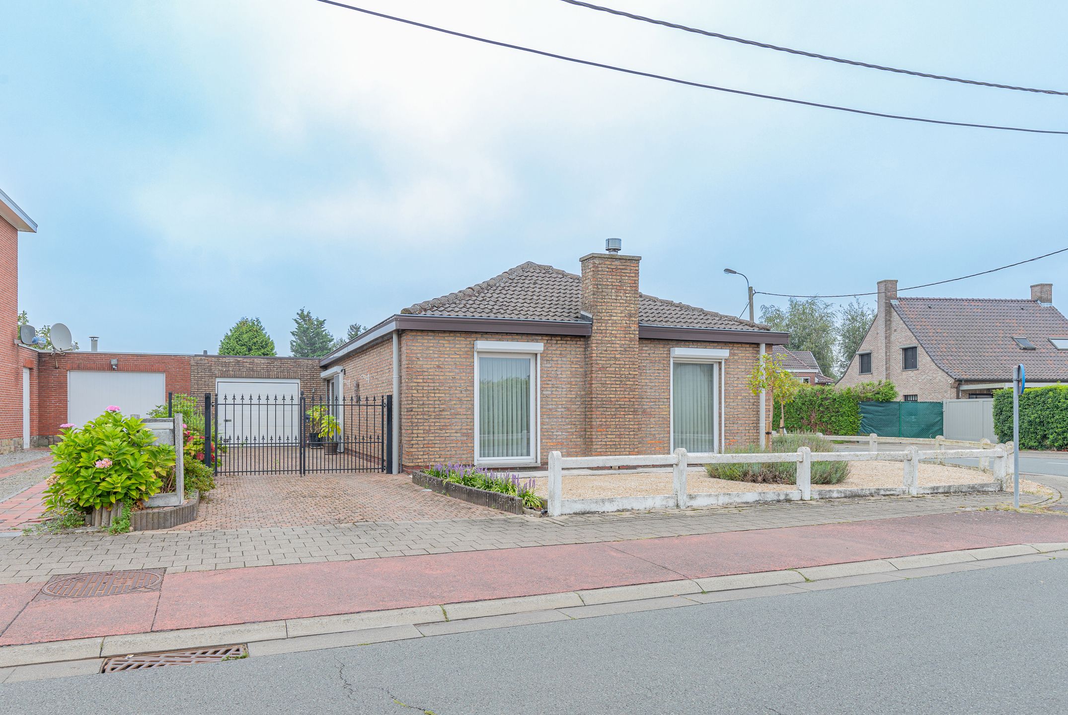 LEDE - Bungalow zonder renovatieplicht nabij station foto 2