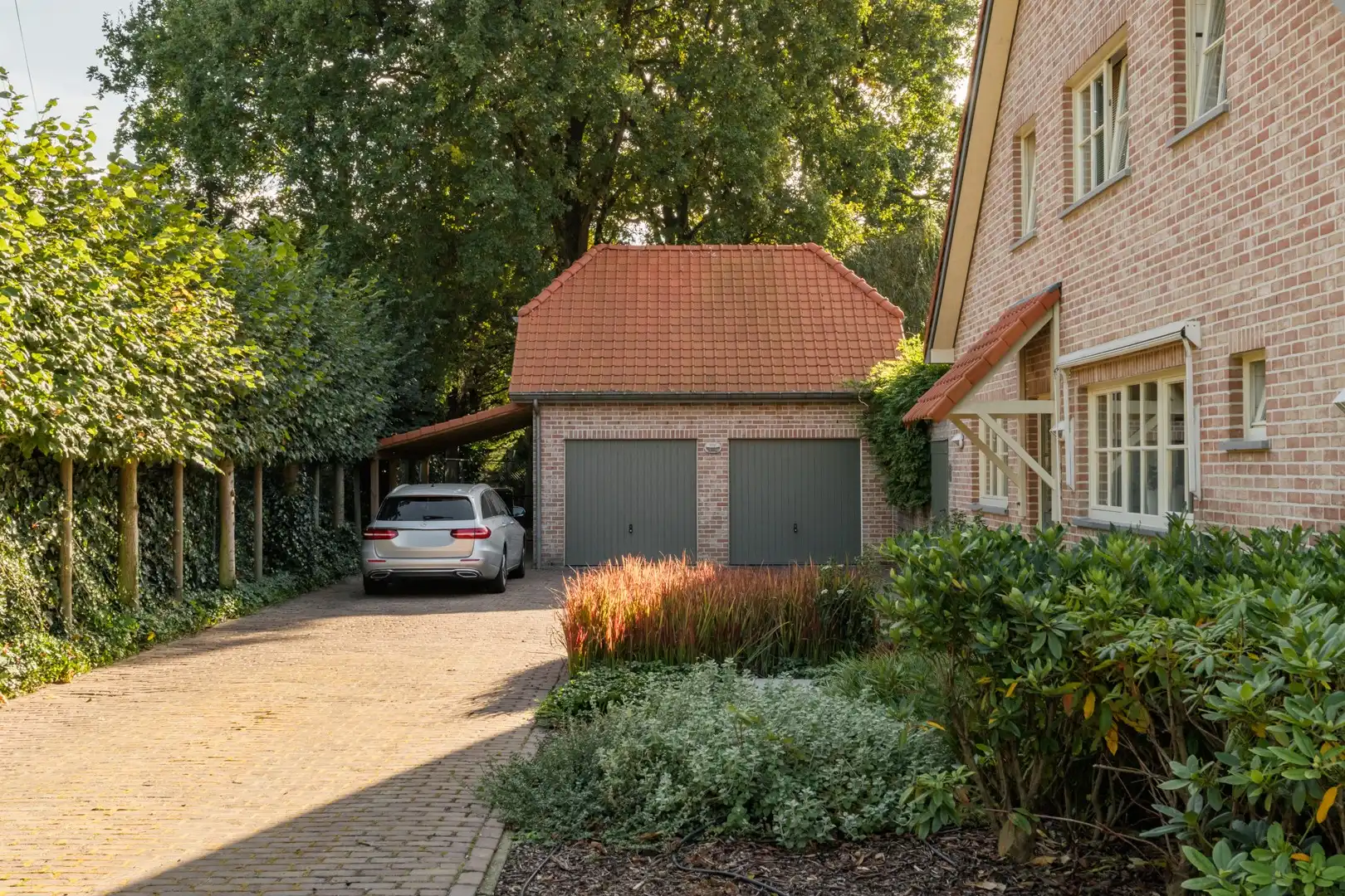 Charmante & sfeervolle, instapklare, energiecorrecte (EPC B) villa-landhuis met 6 slaapkamers, 3 badkamers, bureau én dubbele garage. foto 70