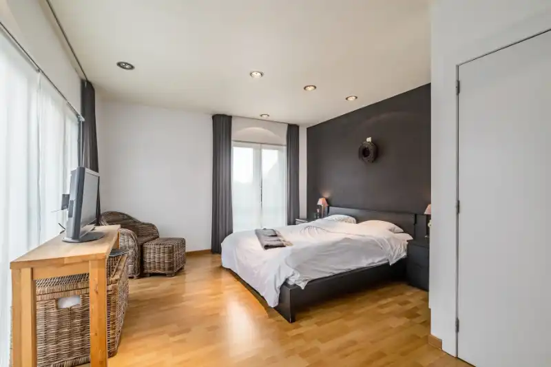 Knap onderhouden sfeervolle woning HOB - Lokeren. foto 16