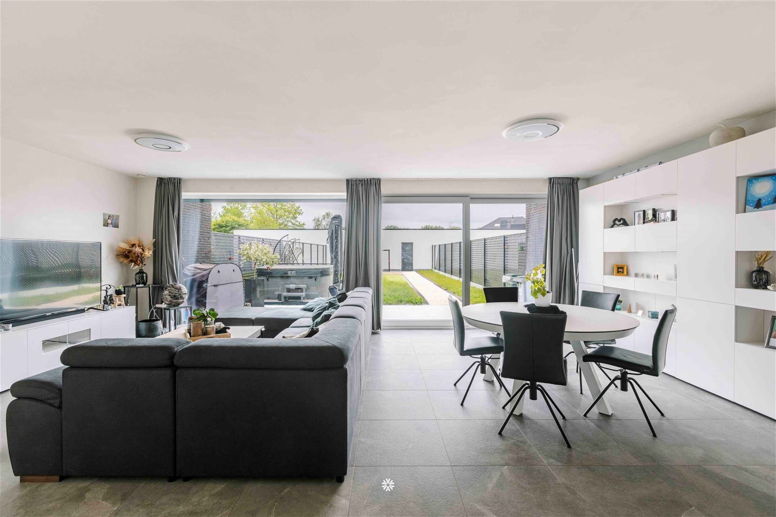 Moderne nieuwbouwwoning met zonnige tuin te Lokeren foto 8