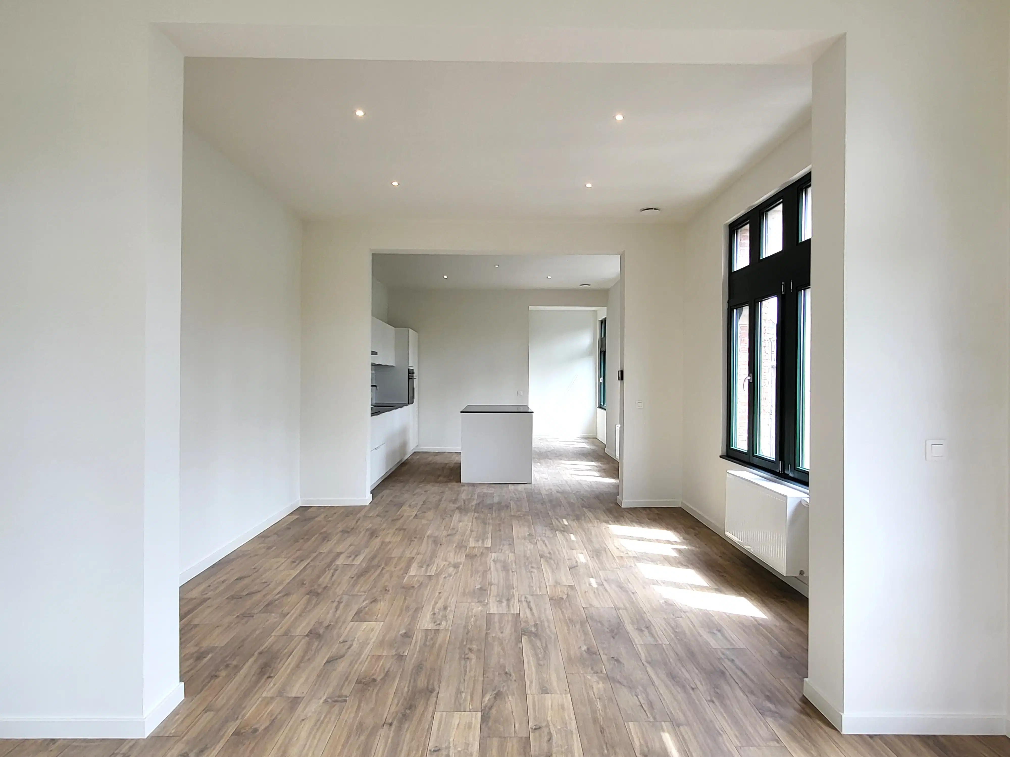 Volledig gerenoveerd appartement met 2 slaapkamers in het hart van Gent.  foto 17