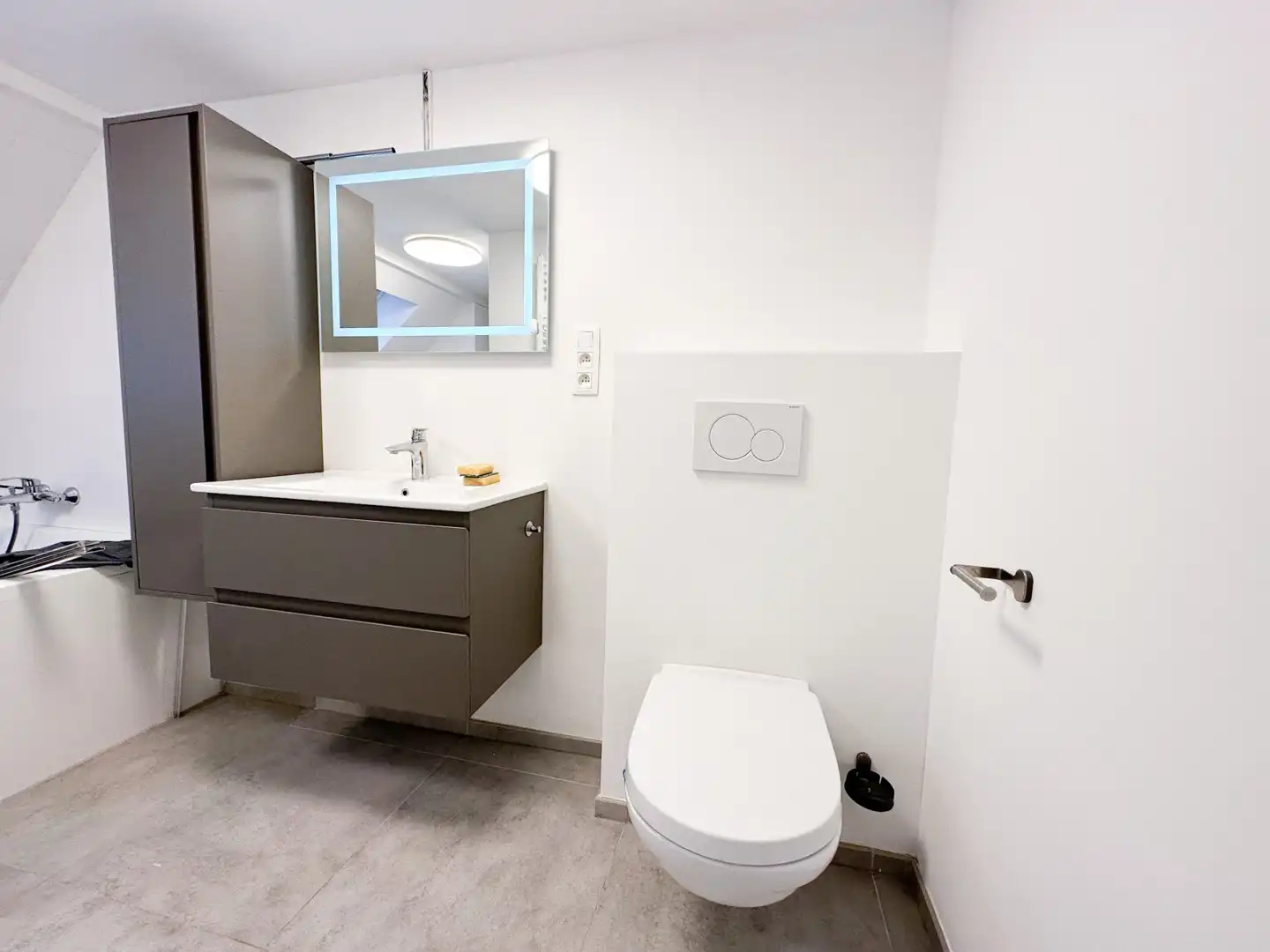 Instapklare stadswoning met 3 slaapkamers en stadskoer in Gent foto 11