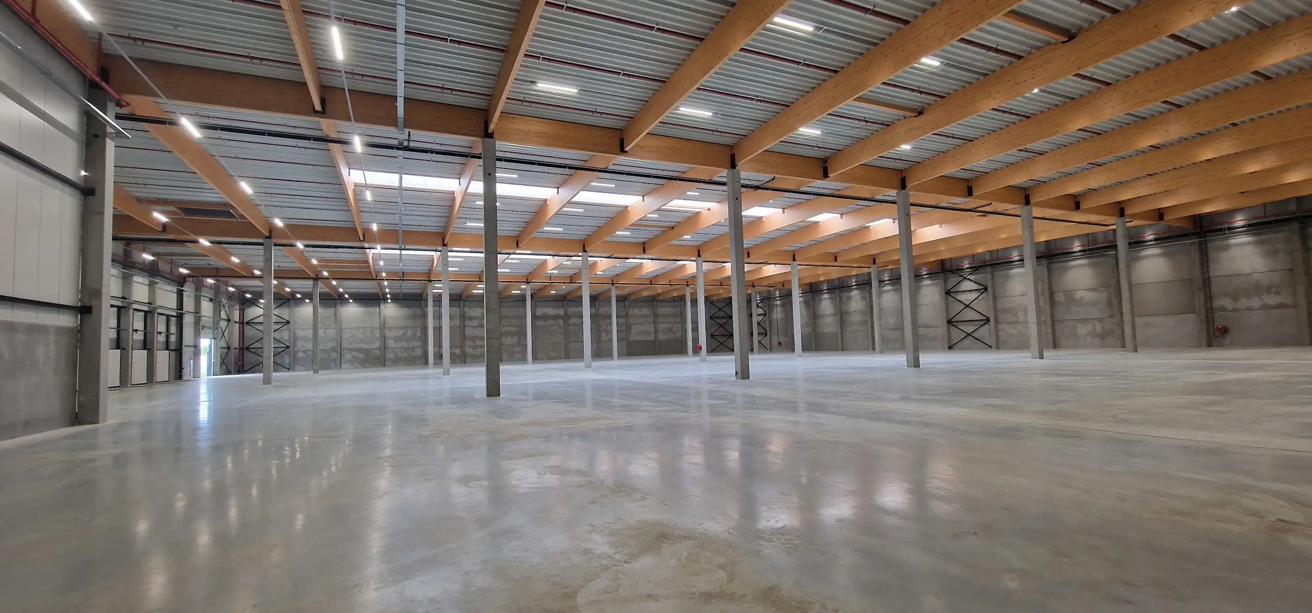 Nieuwbouw Logistieke hal 8000 m2 foto 2