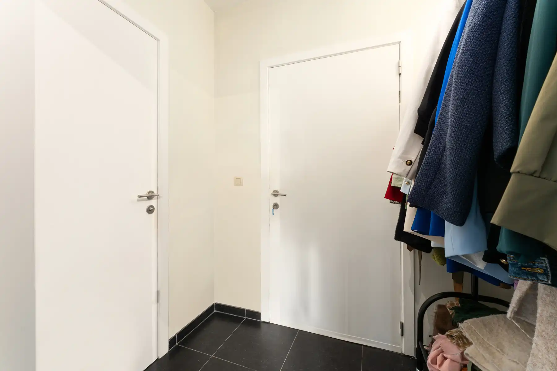 Gelijkvloers appartement met terras en autostaanplaats  foto 13