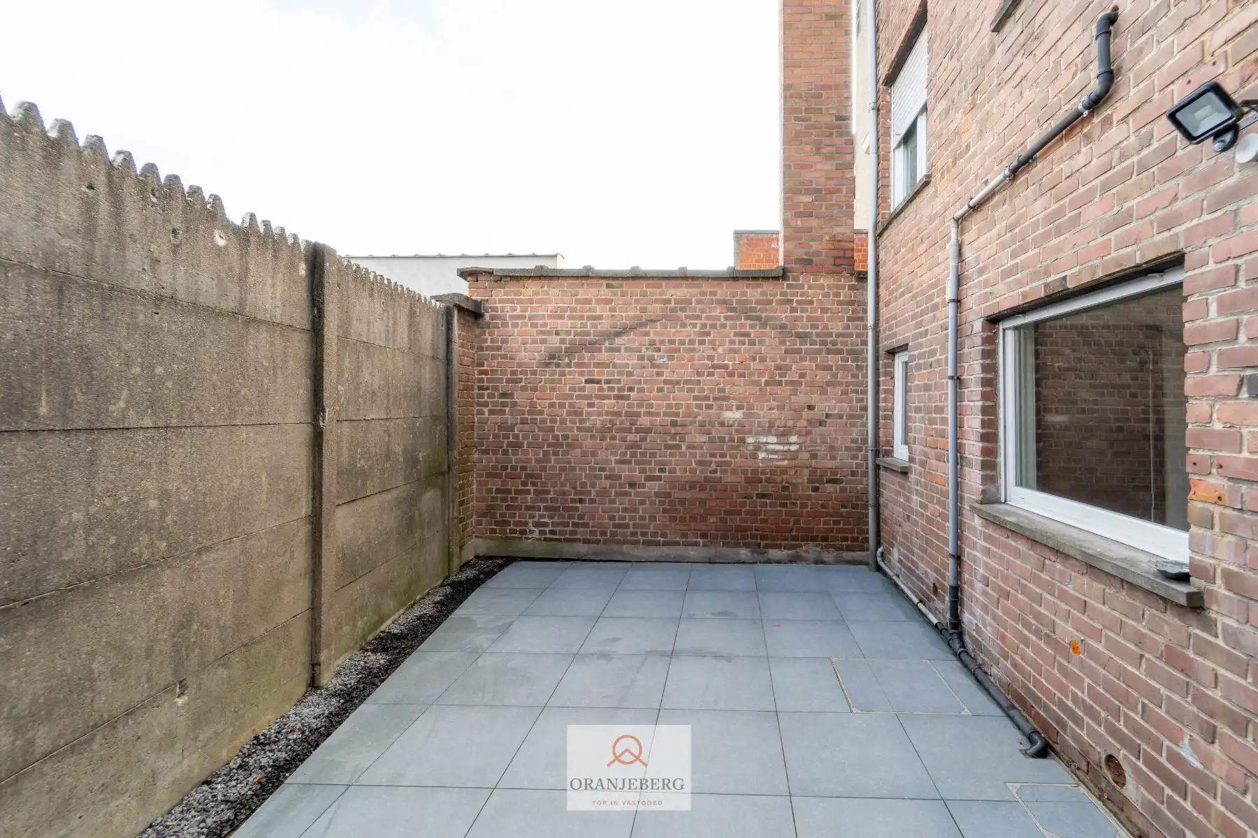 Compact handelspand met buitenruimte in centrum Drongen TE HUUR foto 14