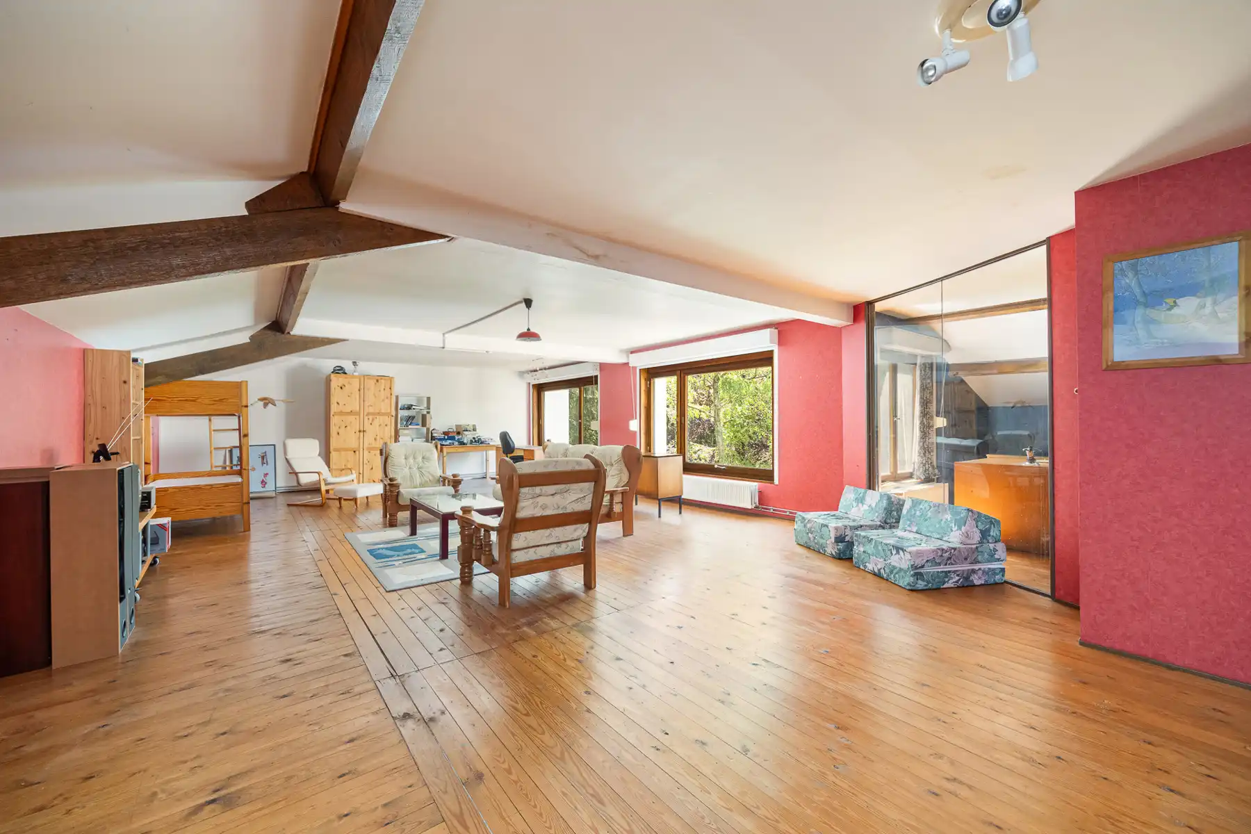 Unieke te renoveren villa op prachtig perceel foto 20
