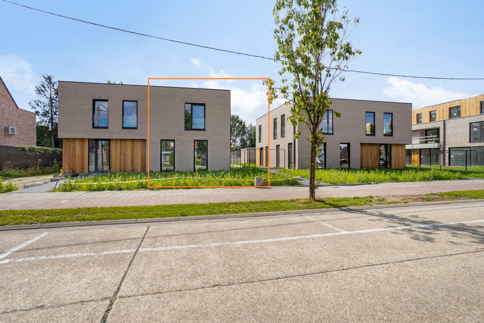 Instapklare nieuwbouw - modelwoning te koop - snel beschikbaar foto 2
