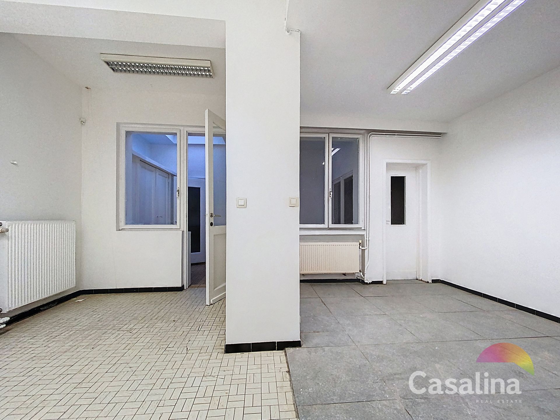 Commerciële ruimte van 104 m² - ideaal gelegen foto 7