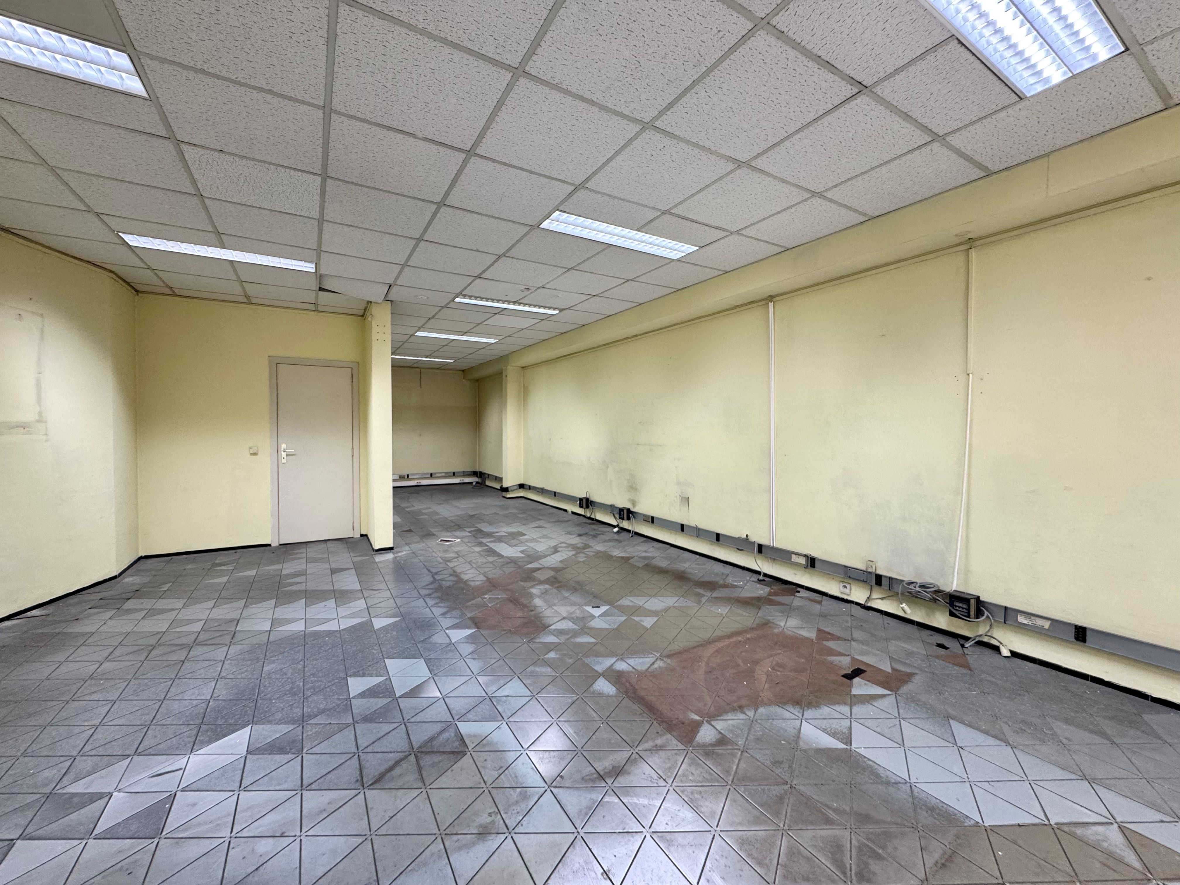 Handelsgelijkvloers 105 m² foto 6