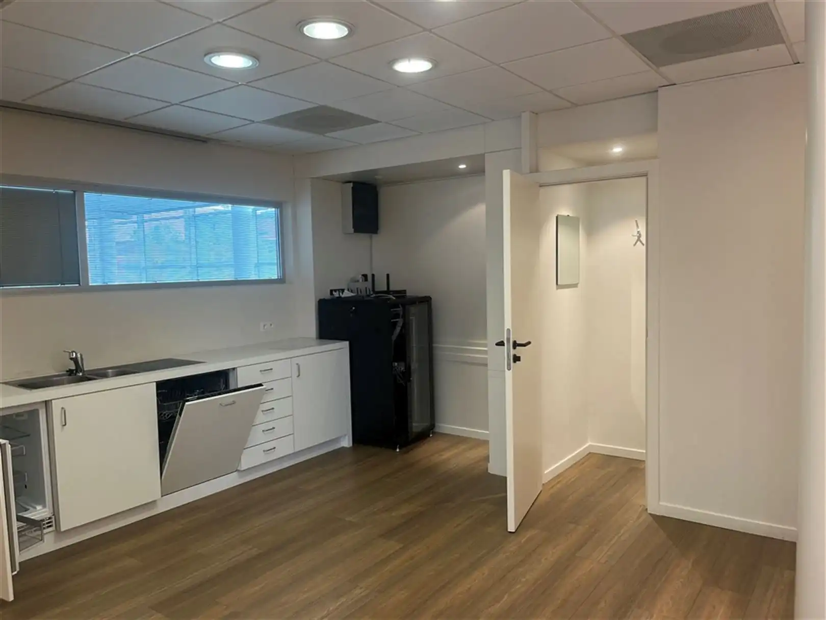 Kantoorgebouw vanaf 290m² foto 12