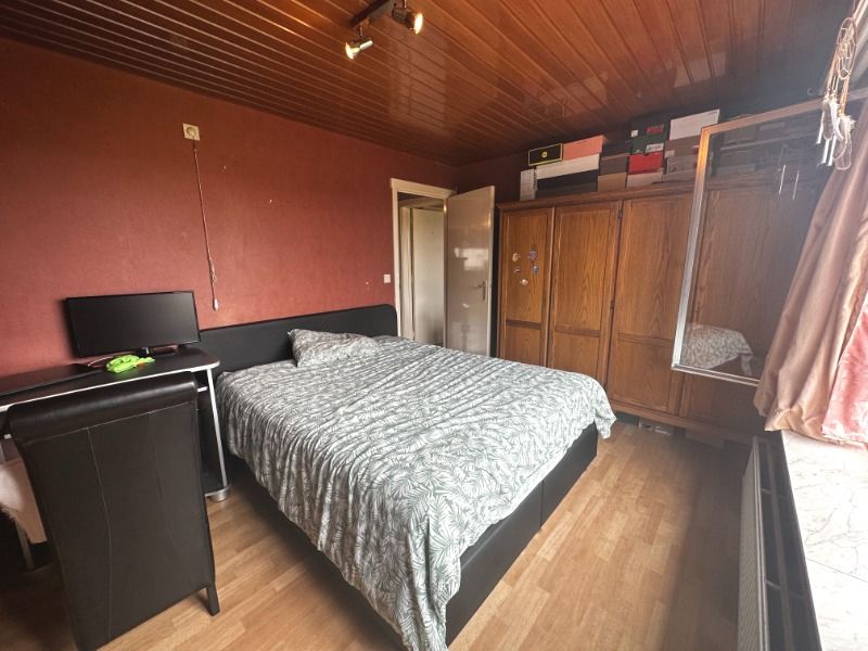 Te renoveren 2 slaapkamer appartement op tweede verdieping met terras. foto 13