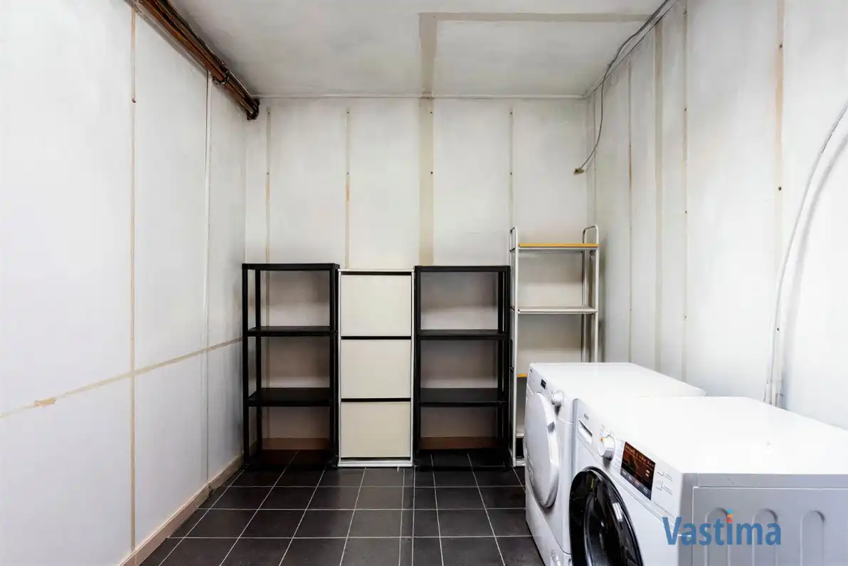 Uniek pand bestaande uit 2 woongelegenheden, garage en buitenruimte foto 13