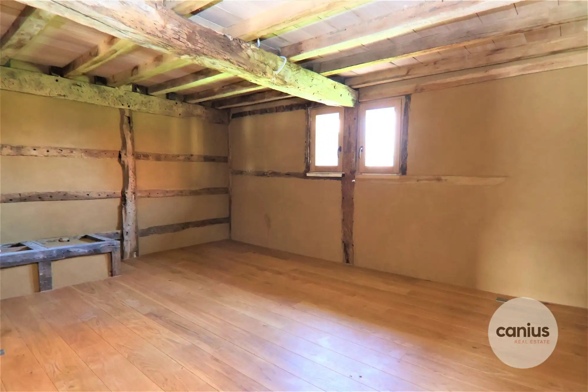 KARAKTERVOLLE HUURWONING MET 2 SLKS + AANGENAME BUITENRUIMTE foto 6