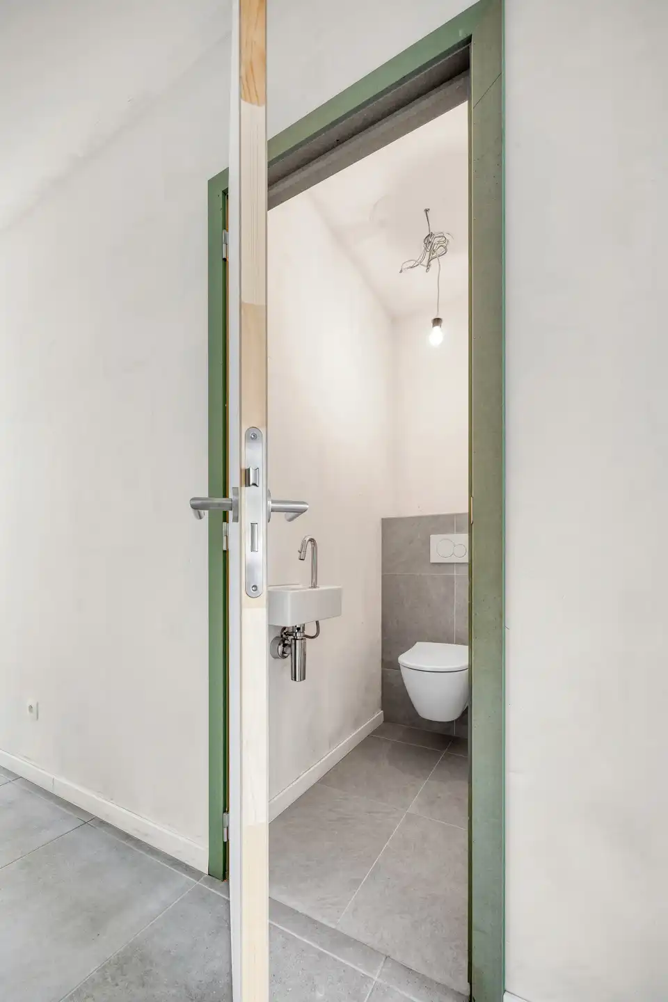 Stijlvol gelijkvloers appartement met tuin foto 13