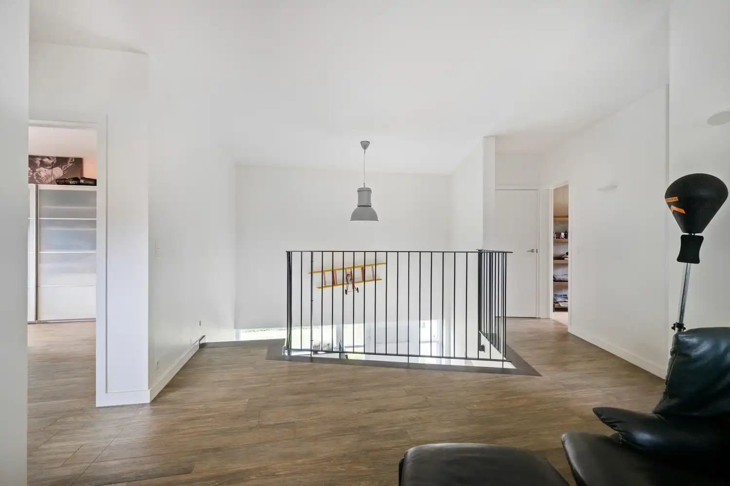 Instapklare energiezuinige villa met 4 zeer ruime slpkrs en ruime inpandige garage op 1006m2 foto 17