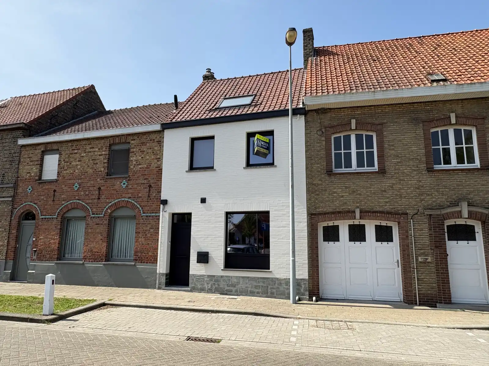 starterswoning - totaal vernieuwd - aankooppremie mogelijk foto {{pictureIndex}}