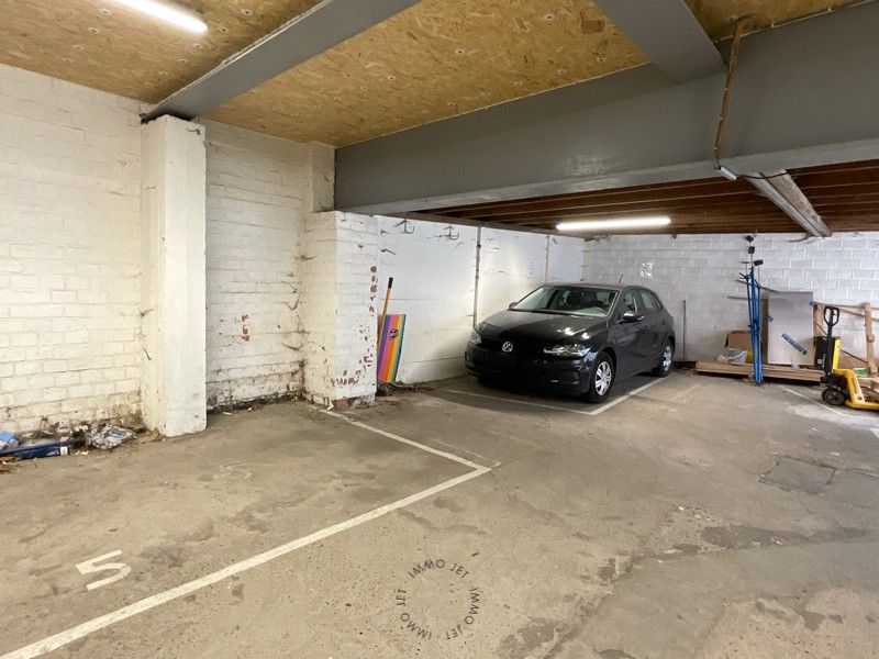 Ruim appartement van 130m² met twee slaapkamers, terras en autostaanplaats foto 15