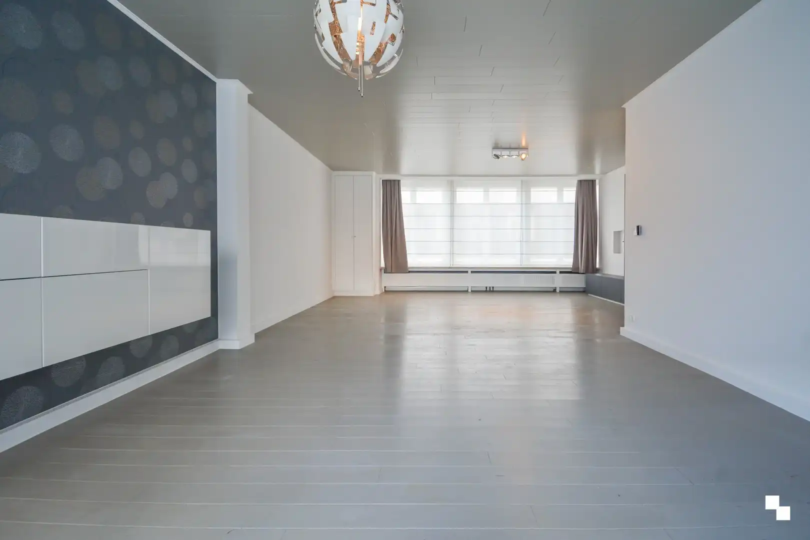 Ruime bel-etagewoning in hartje Izegem foto 4