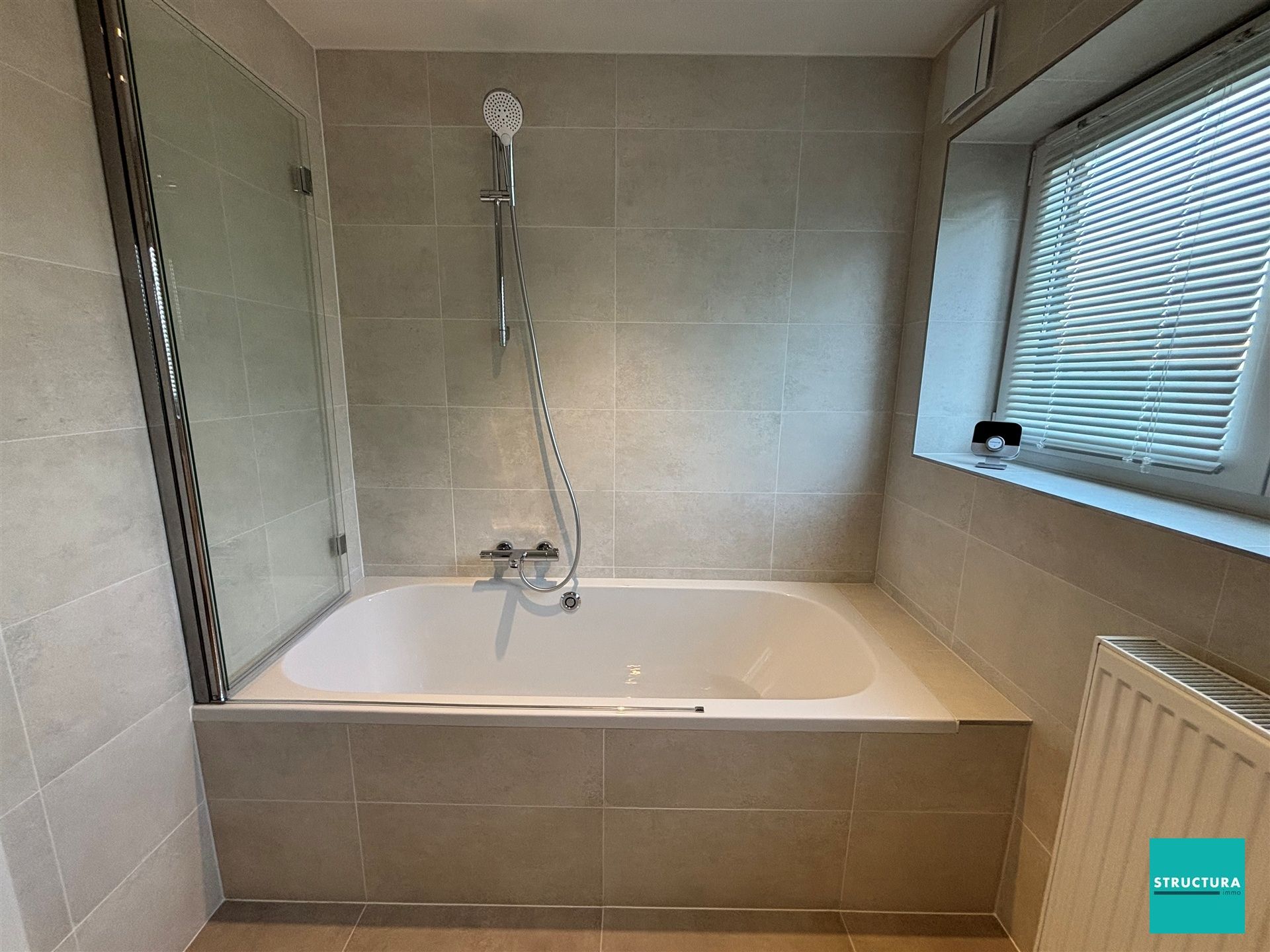 Volledig gerenoveerde woning gelegen op een rustige locatie foto 26