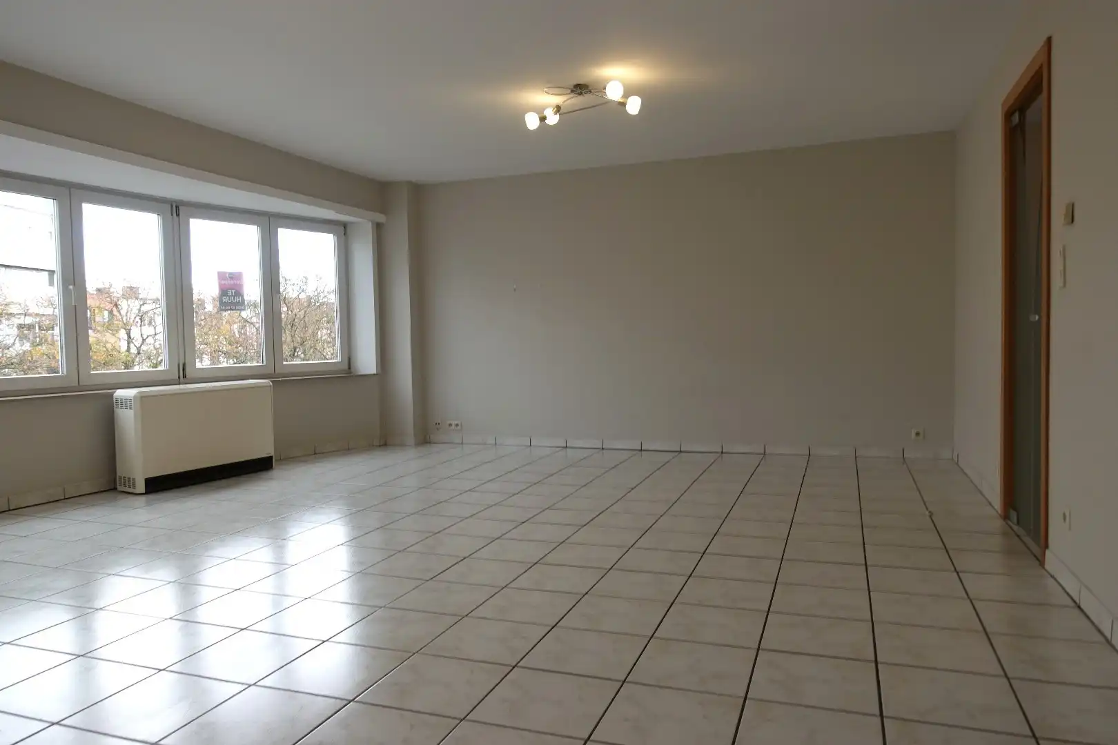 Te huur: appartement met 2 slaapkamers aan de Elisabethlaan in Oostende foto 4