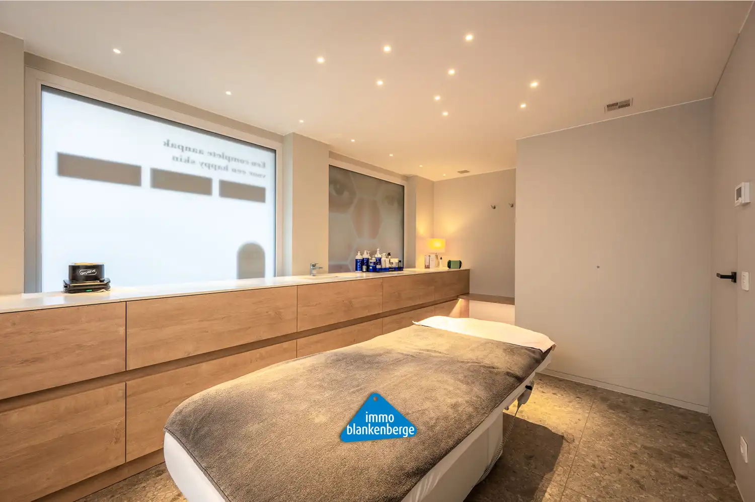 Eigendom met potentieel op toplocatie in Blankenberge foto 11