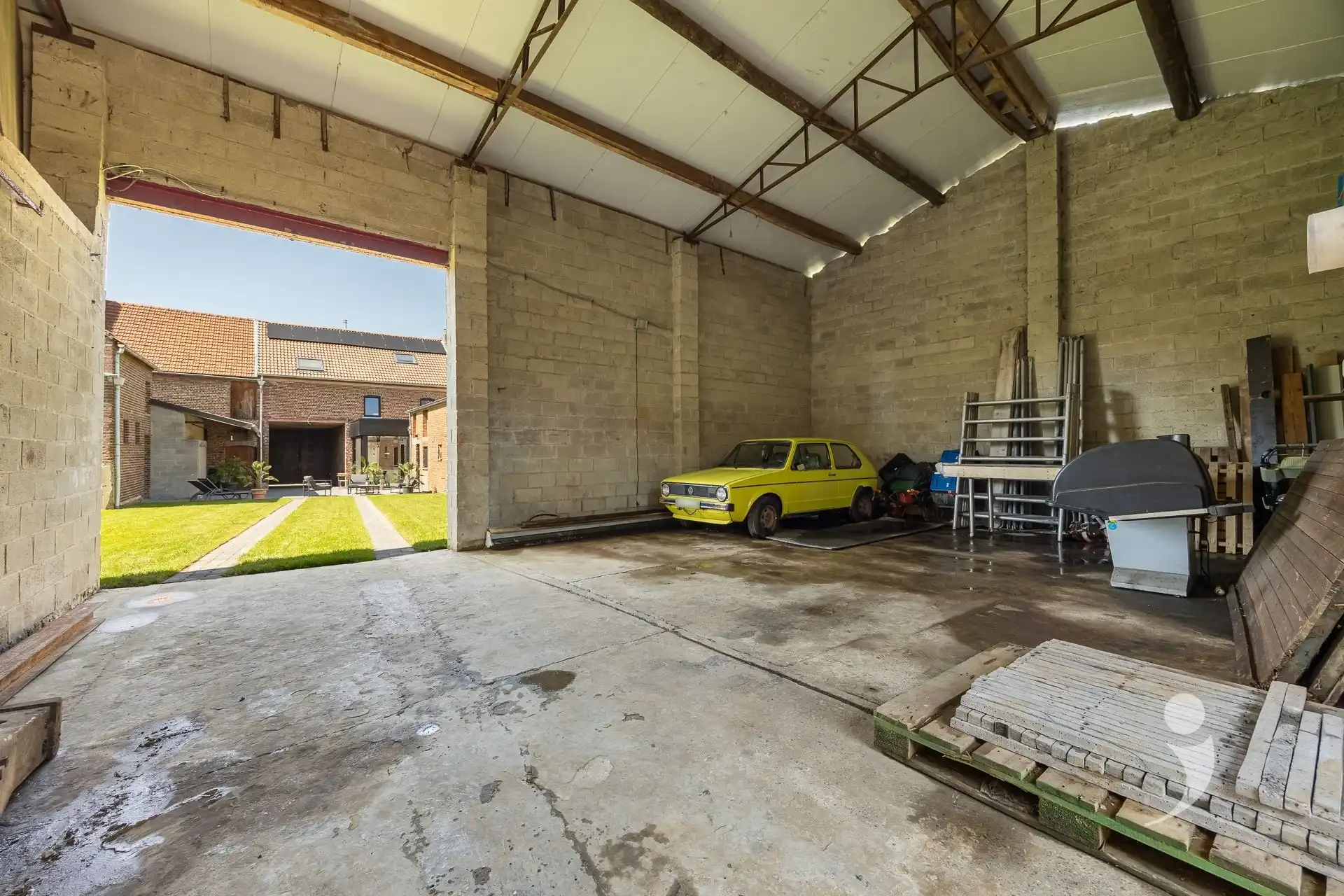 Volledig gerenoveerde hoeve met loods én verkavelingsmogelijkheid foto 21