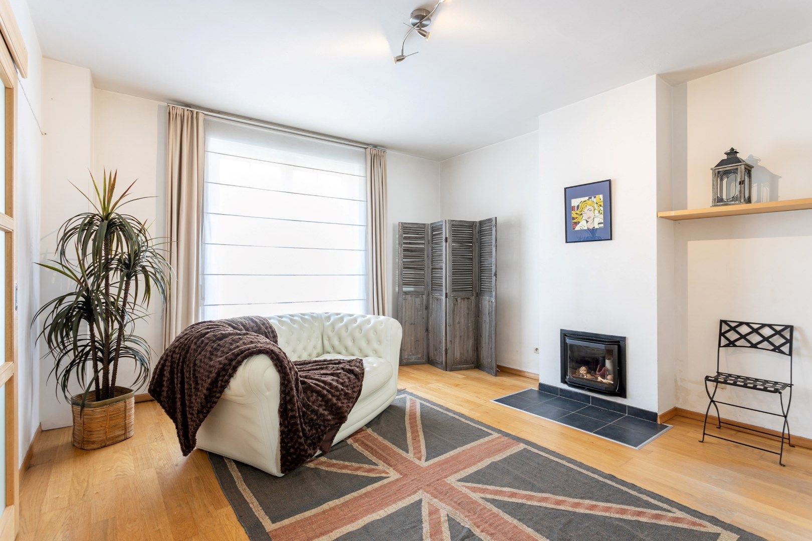 Instapklare woning met 3 slaapkamers, tuin en uitstekende ligging te Halle foto 3