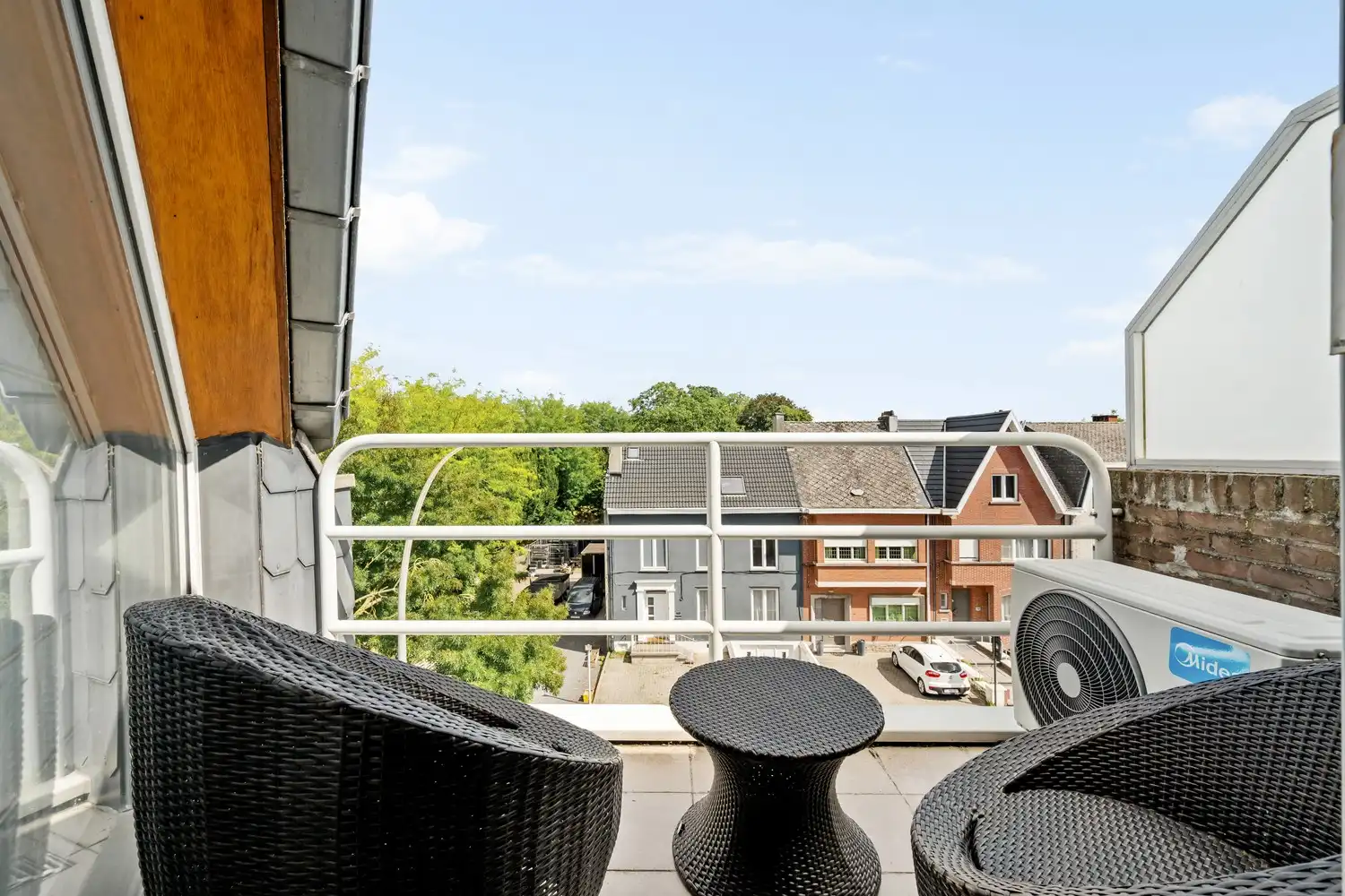 Ruim en lichtrijk appartement van 110 m² met terras, parking en 2 slaapkamers in Ninove foto 5