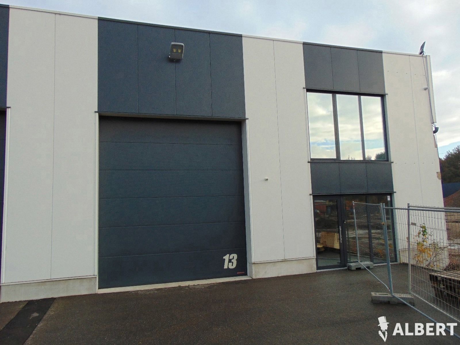 Bedrijfsvastgoed te huur foto {{pictureIndex}}