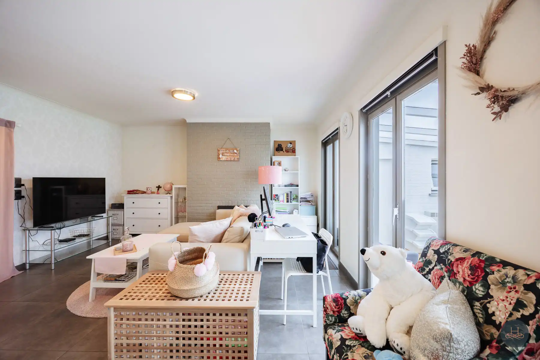 Gelijkvloerse open bebouwing op 8 are met grote tuin foto 7