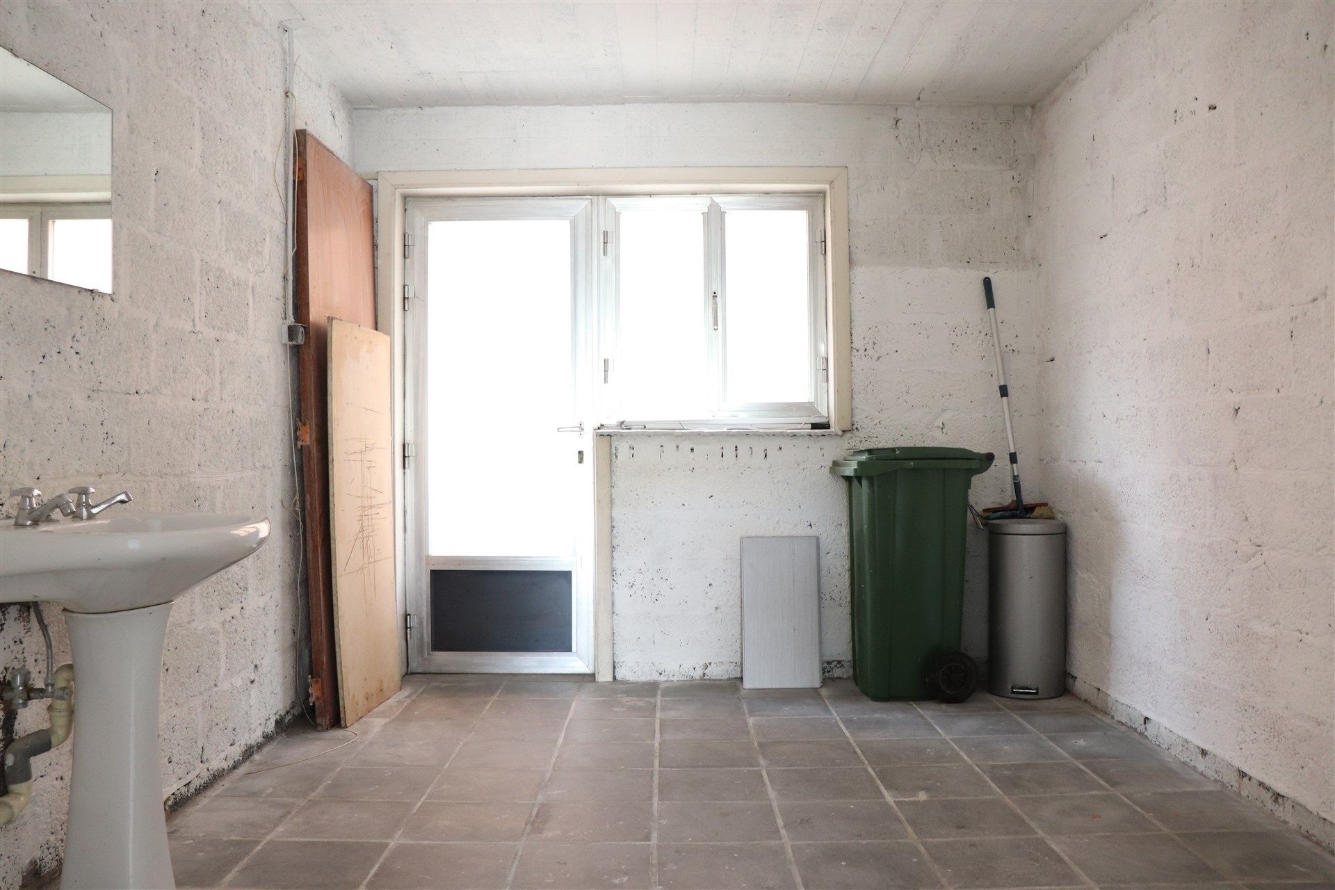 Gunstig gelegen appartement met garage.  foto 21