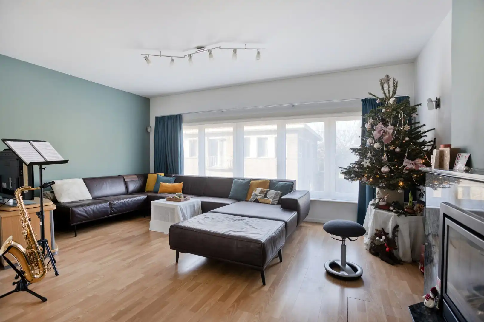 Ruime bel-etage woning met tuin, garage en 3 slaapkamers in Dilbeek  foto 3