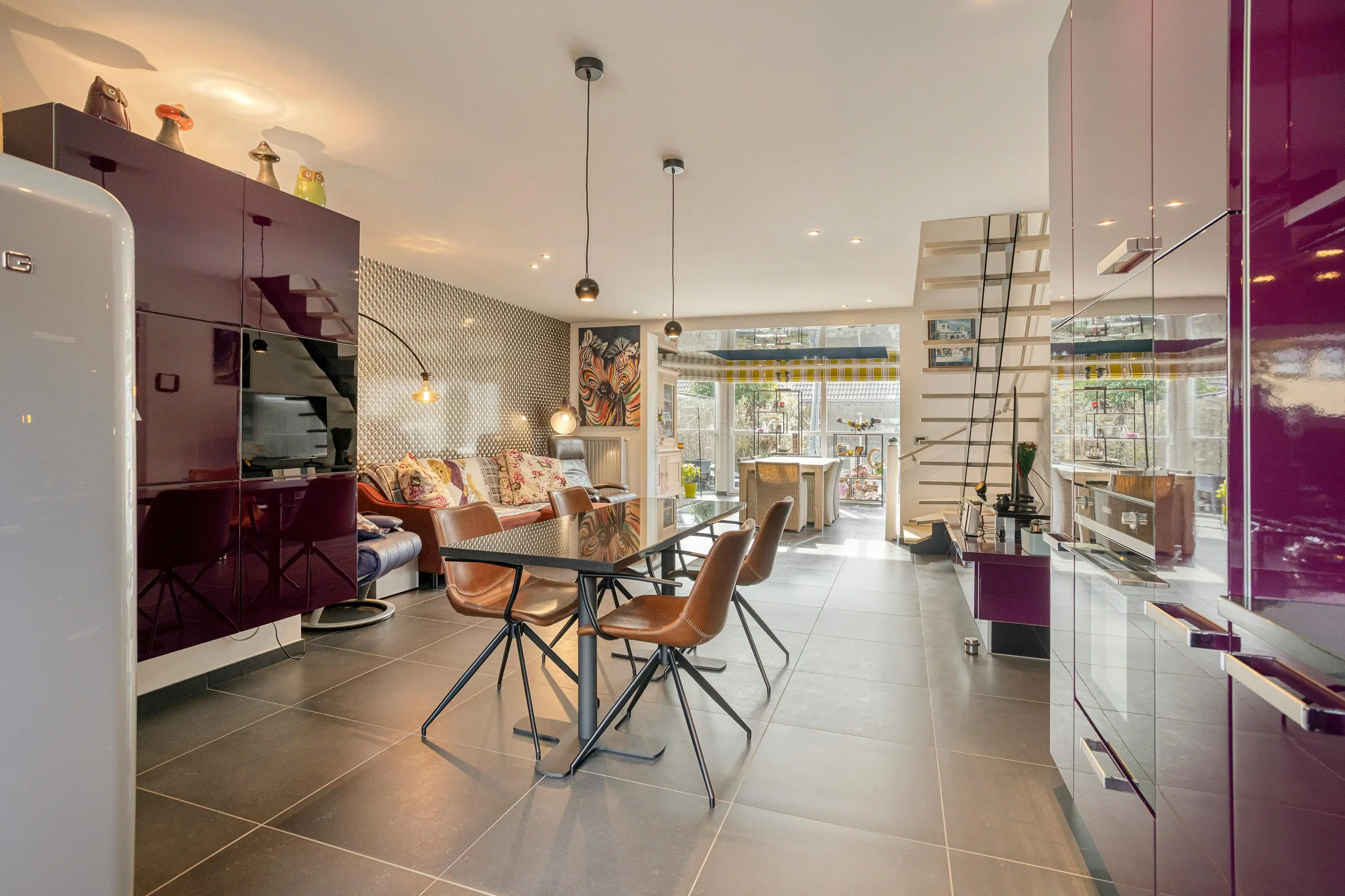 Instapklaar huis te Roeselare foto {{pictureIndex}}