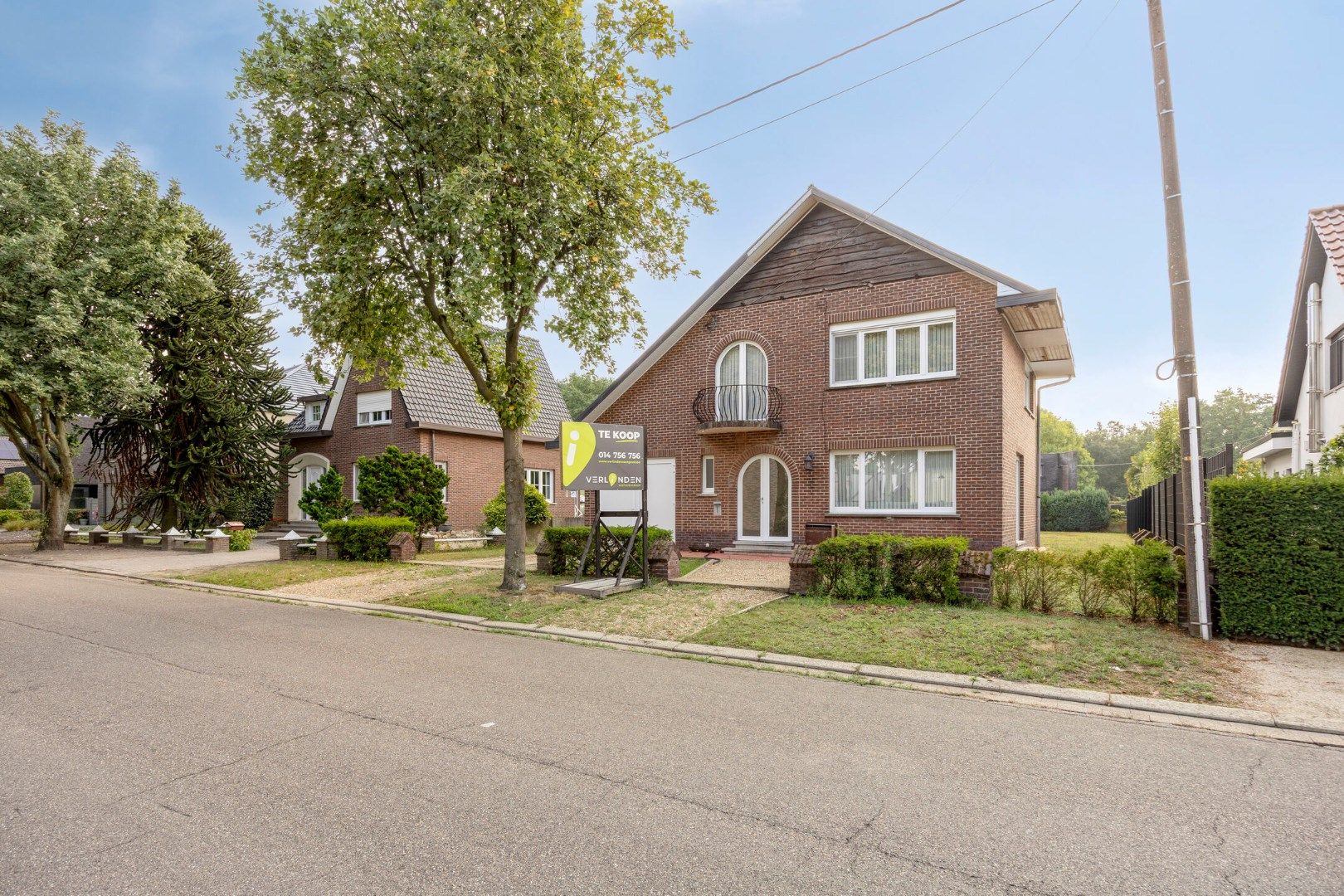 Hoofdfoto van de publicatie: Vrijstaande woning met 3 slpks op een prachtig perceel van 1.060 m² ! 