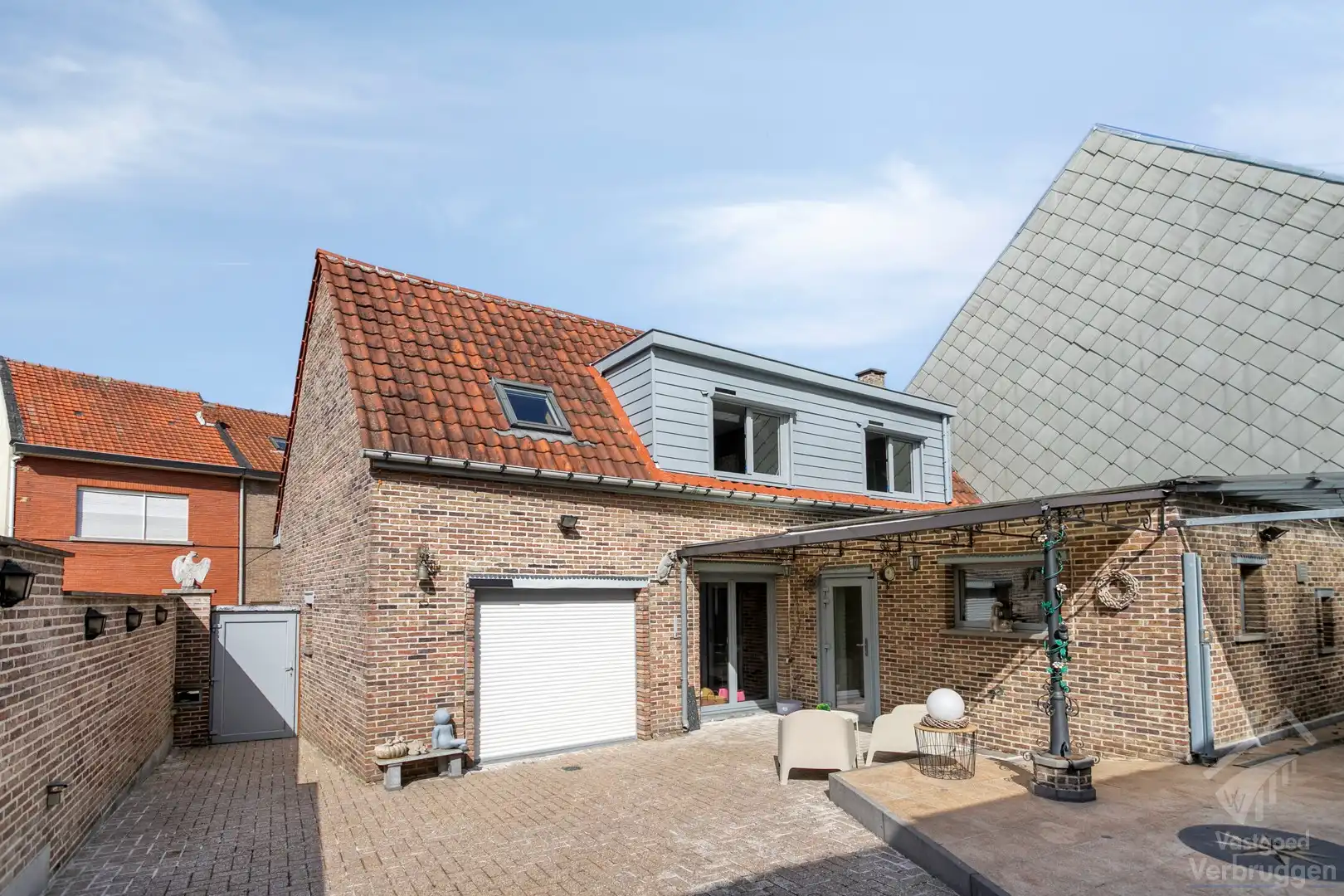 Sfeervolle instapklare woning met 2 slaapkamers, bureau,  garage en atelier foto 19