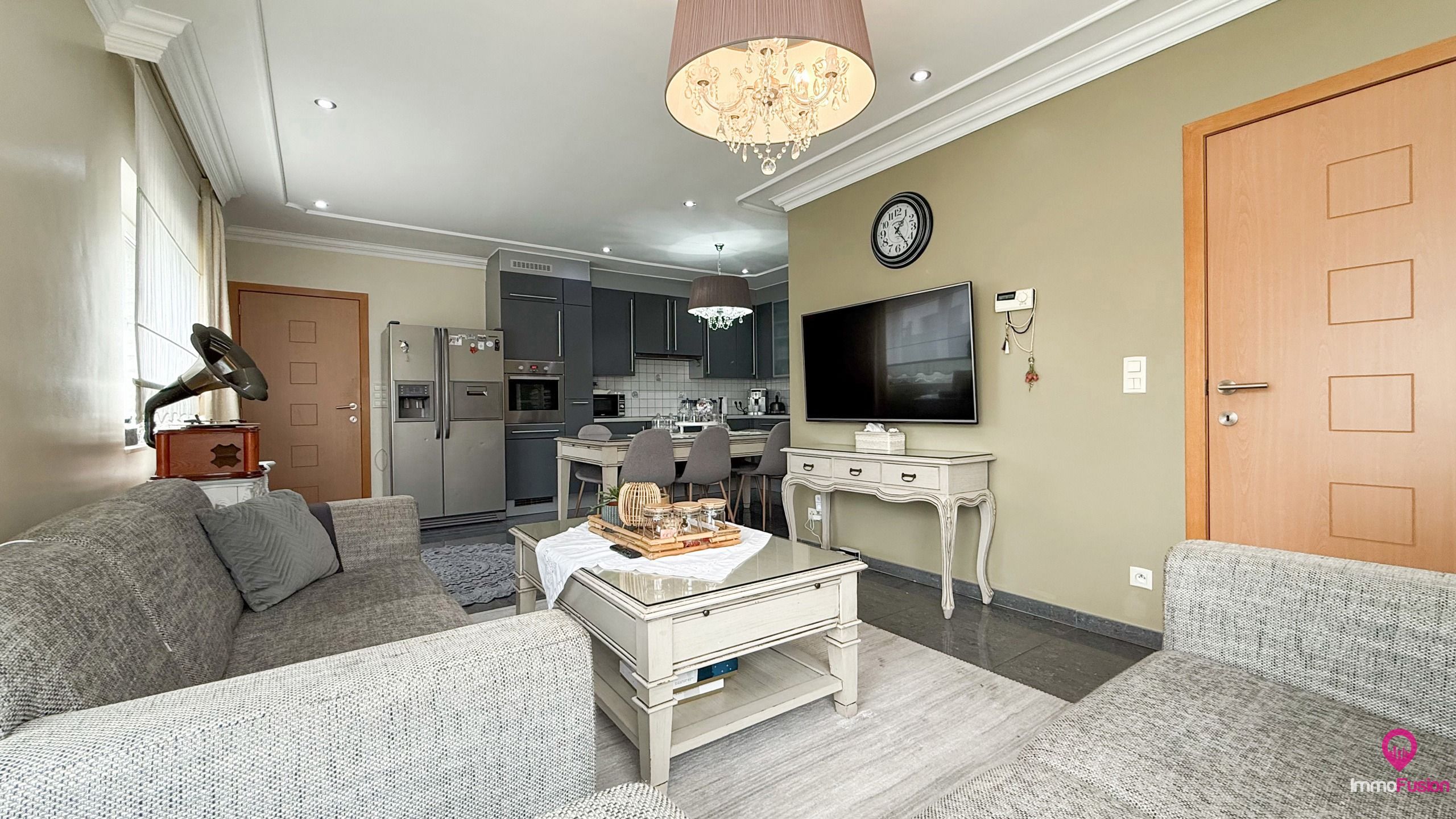 Ruime woning van 285m² met 5 slpks en apart bureel ruimte!  foto 7