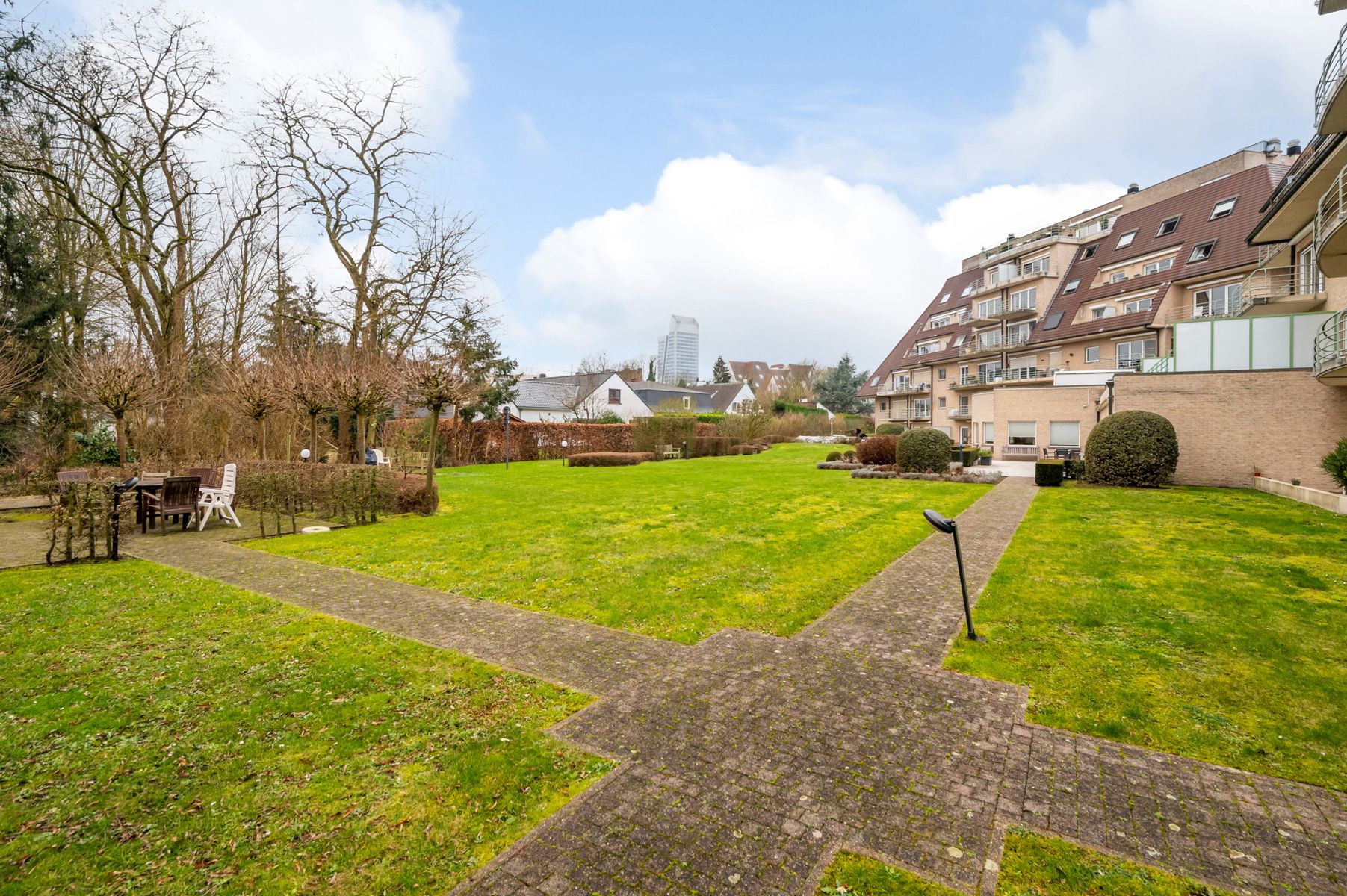 Gerenoveerde serviceflat in residentie Mayflower! foto 16