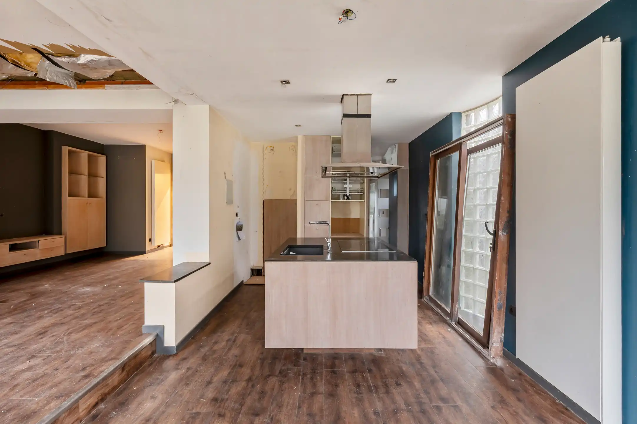 Te renoveren woning met groene tuin te  Heide  foto 4