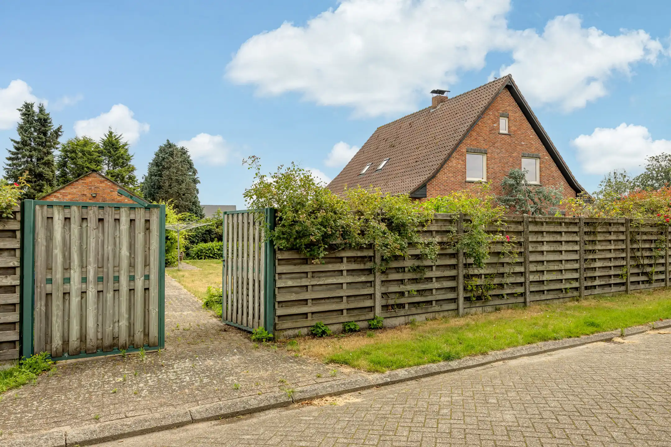 Instapklare woning met 4 slaapkamers op 865 m² foto 32