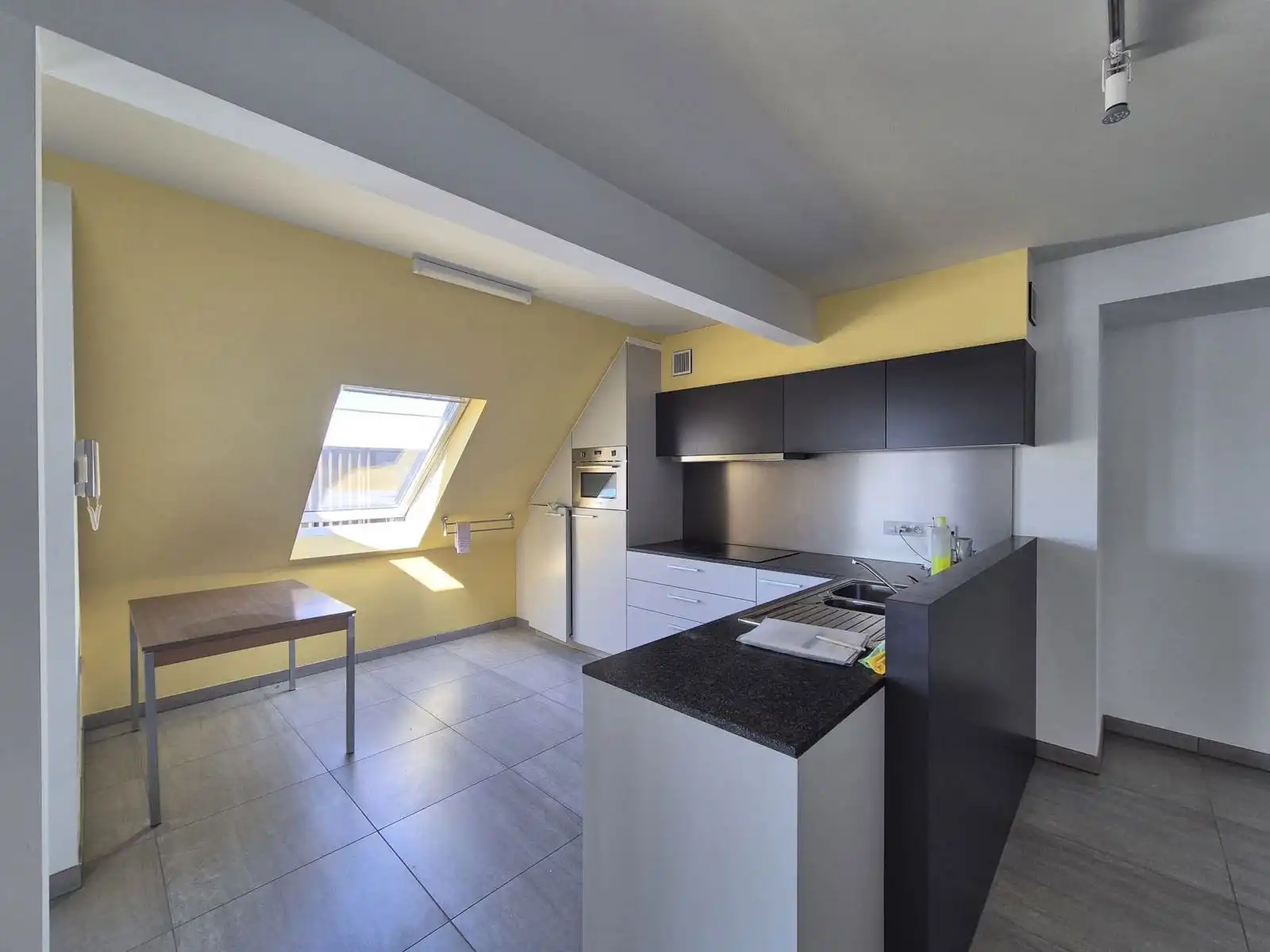 Ruim en energiezuinig appartement met 2 slaapkamers foto 6