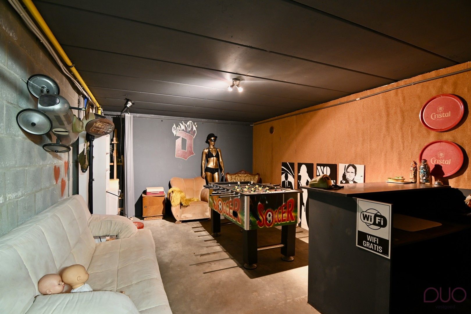 Knappe instapklare villawoning met vijf slaapkamers, verwarmd zwembad op 21a59ca foto 36