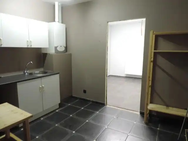 Knap handelspand met woonst in het centrum foto 6