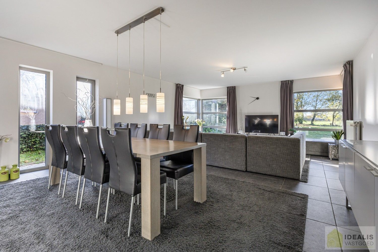 PRACHTIGE, INSTAPKLARE EN RUIME GEZINSWONING IN TOPSTAAT foto 9