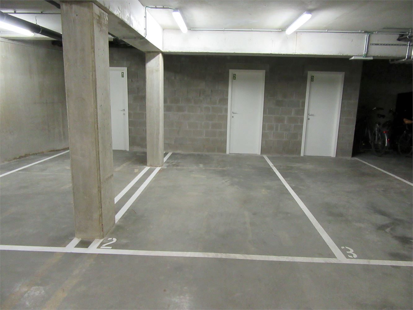 Luxe penthouse met prachtig uitzicht, 3 slaapkamers, groot terras en ondergrondse parking. foto 18