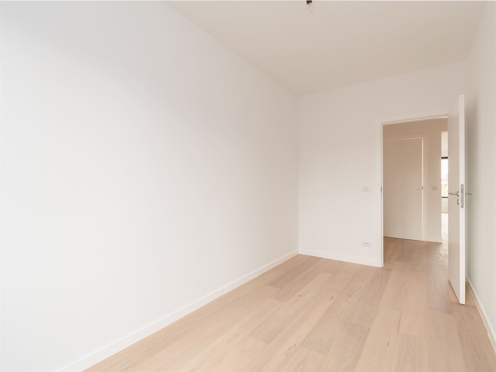 Licht en ruim 2-slaapkamerappartement met zuid georiënteerd terras.  foto 16